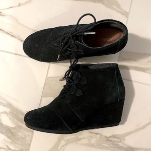 Tom’s wedge booties. Size 8